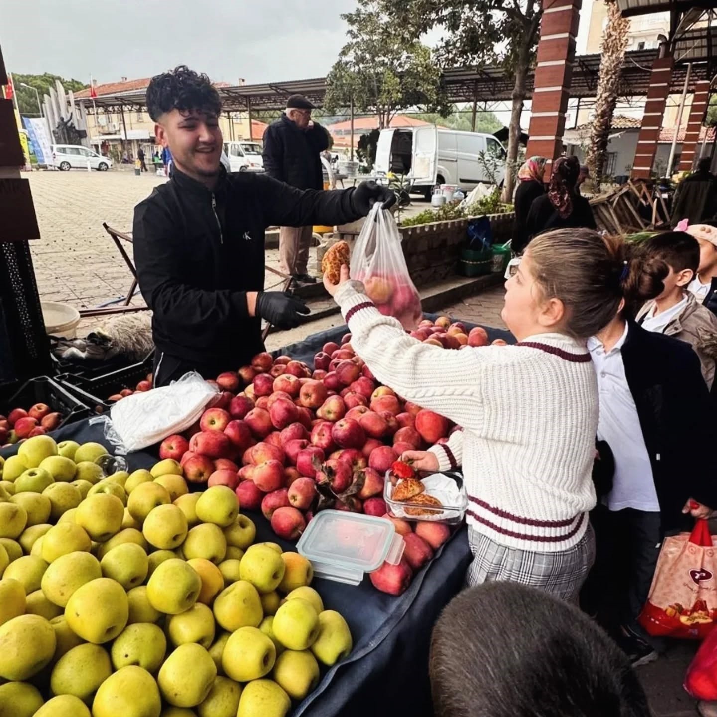 Atça’da miniklerden sürdürülebilirlik için ’Takas Pazarı’
