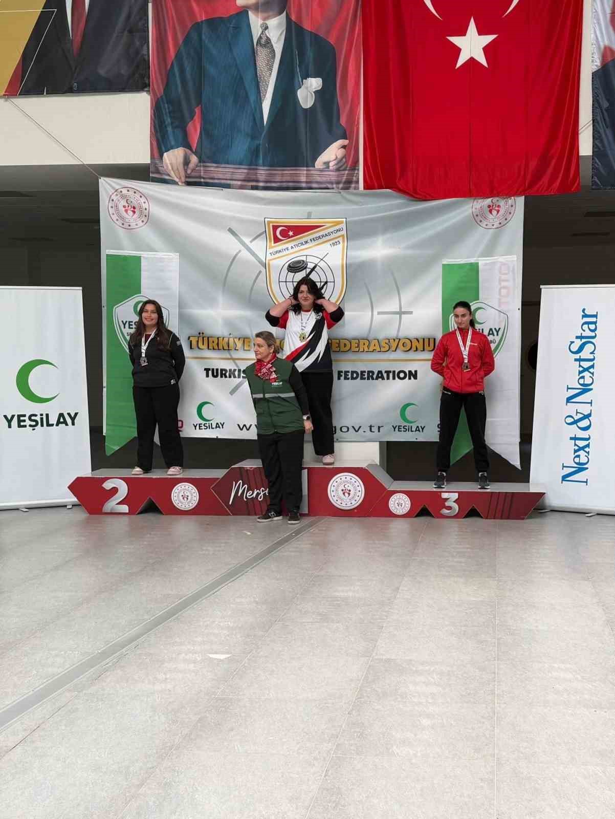 Atıcılık yarışlarında Kayseri rüzgarı
Atıcılık yarışlarında Kayseri rüzgarı