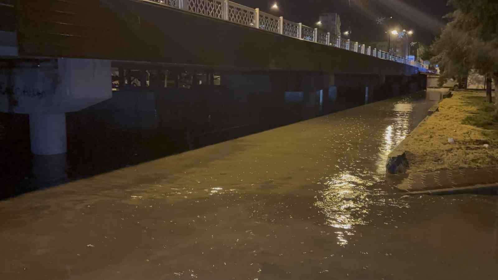 Atikhisar Barajı yüzde 100’e ulaştı, Sarıçay taştı
