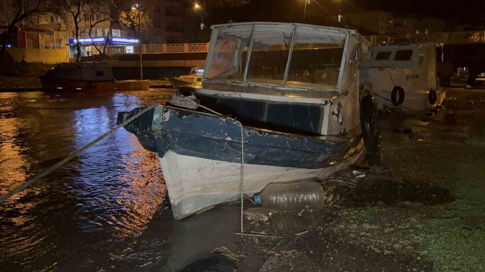 Atikhisar Barajı yüzde 100’e ulaştı, Sarıçay taştı
