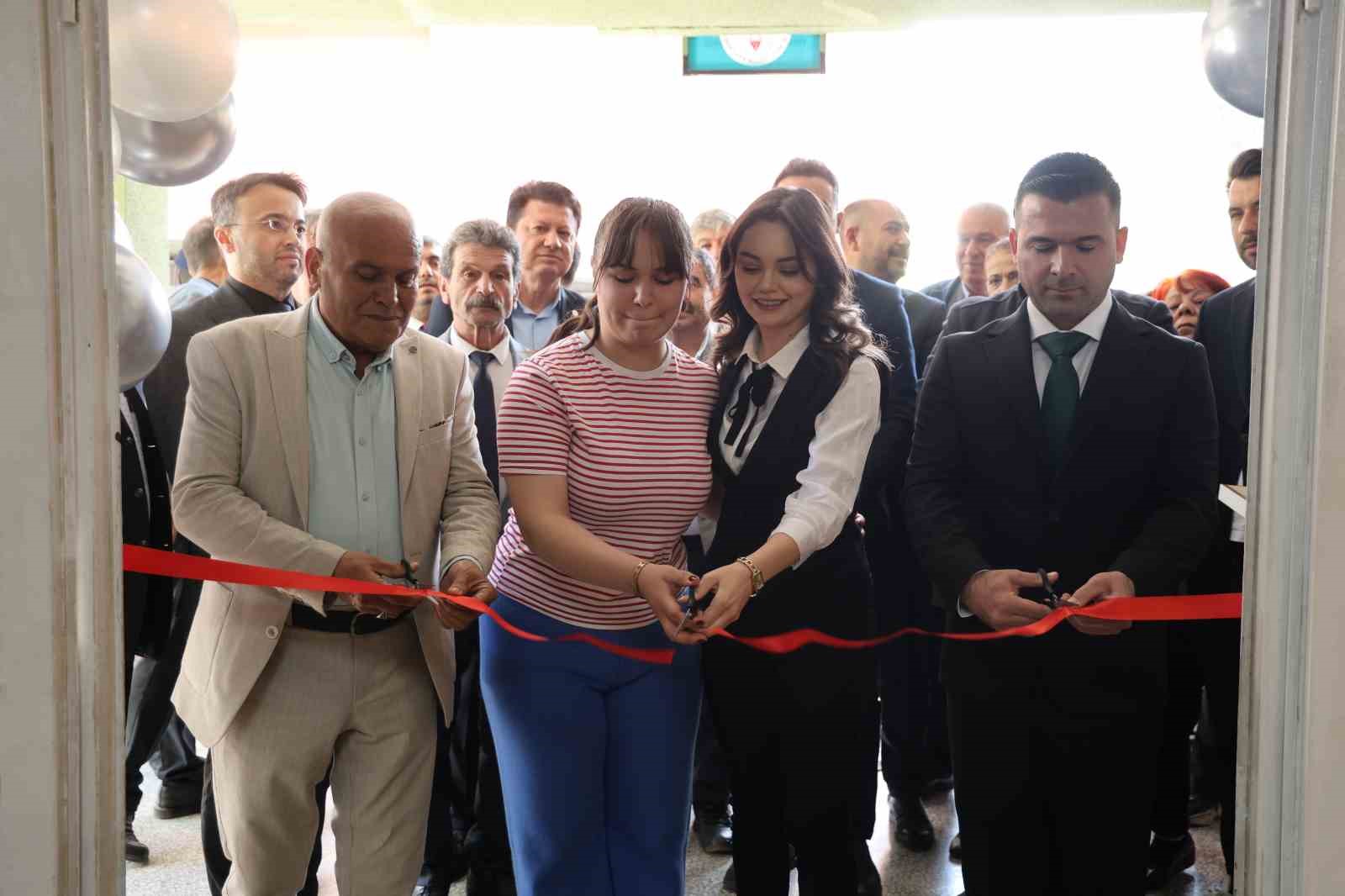 Atıl bina kadınlar için sanat merkezine dönüştü
