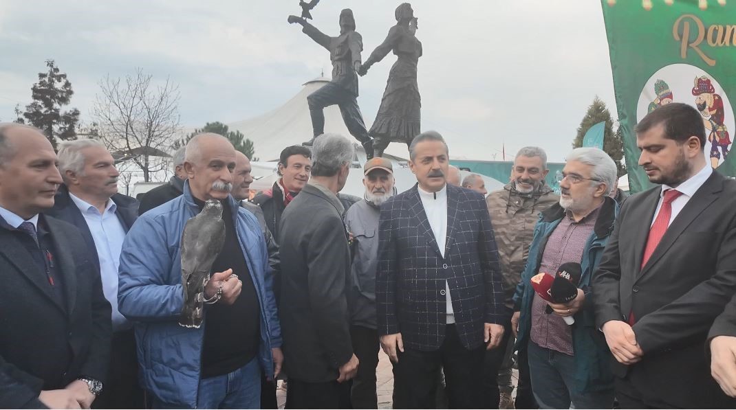 Atmacacılar yapılan düzenleme sonrası Arhavi’de buluştu
