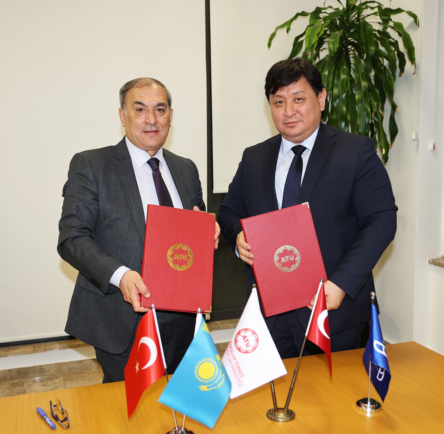 ATÜ ile Kazakistan Sivil Havacılık Akademisi arasında akademik iş birliği
ATÜ ile Kazakistan Sivil Havacılık Akademisi arasında akademik iş birliği