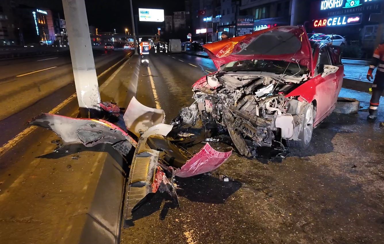 Avcılar’da kaza yerini karıştıran kadınlar kamerada
