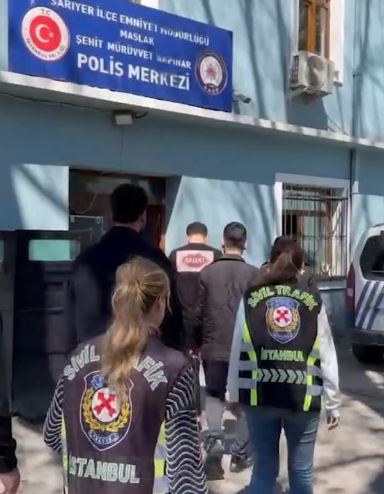 AVM otoparkında drift yapan 5 sürücüye 700 bin lira ceza, aynı suçu işleyen sürücü ehliyetinden oldu
