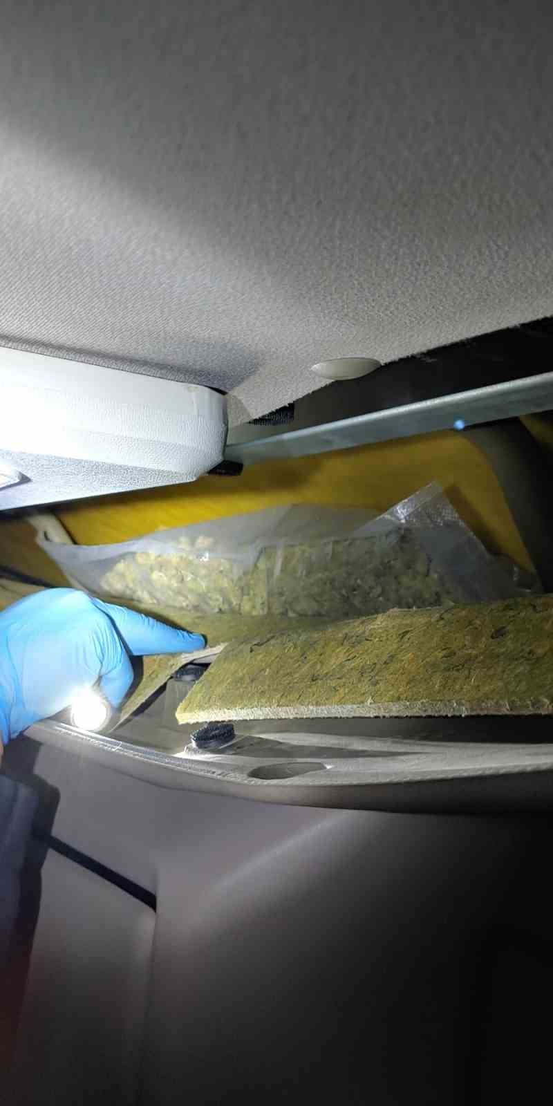 Avokado ve mango arasına gizlenen uyuşturucular yakalandı
