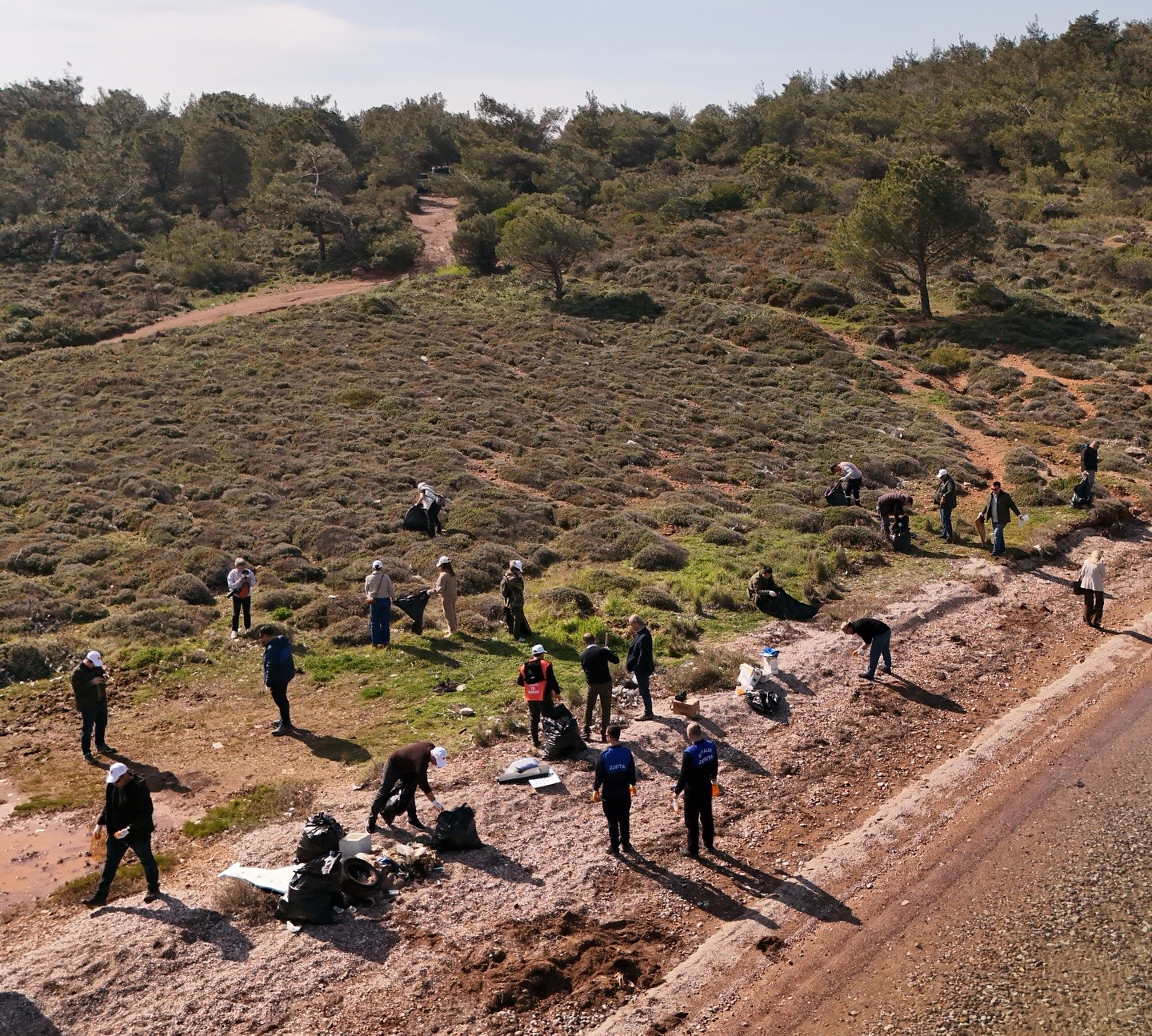 Avrupa Çevre Ajansı Deniz Çöpleri İzleme Programı kapsamında Ayvalık’ta temizlik seferberliği
