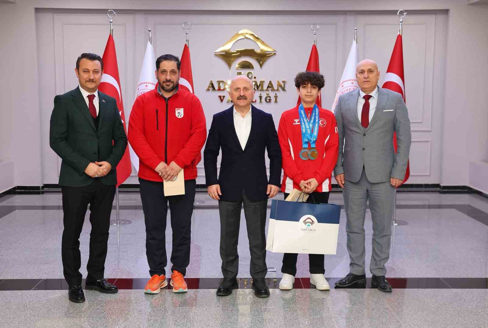 Avrupa Şampiyonu Kaya Adıyaman’da coşkuyla karşılandı
