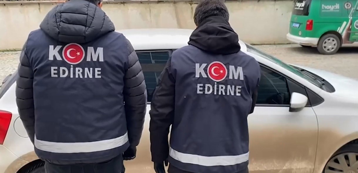 Avrupa’dan kaçak getirilen 128 el sanatı eseri ele geçirildi
