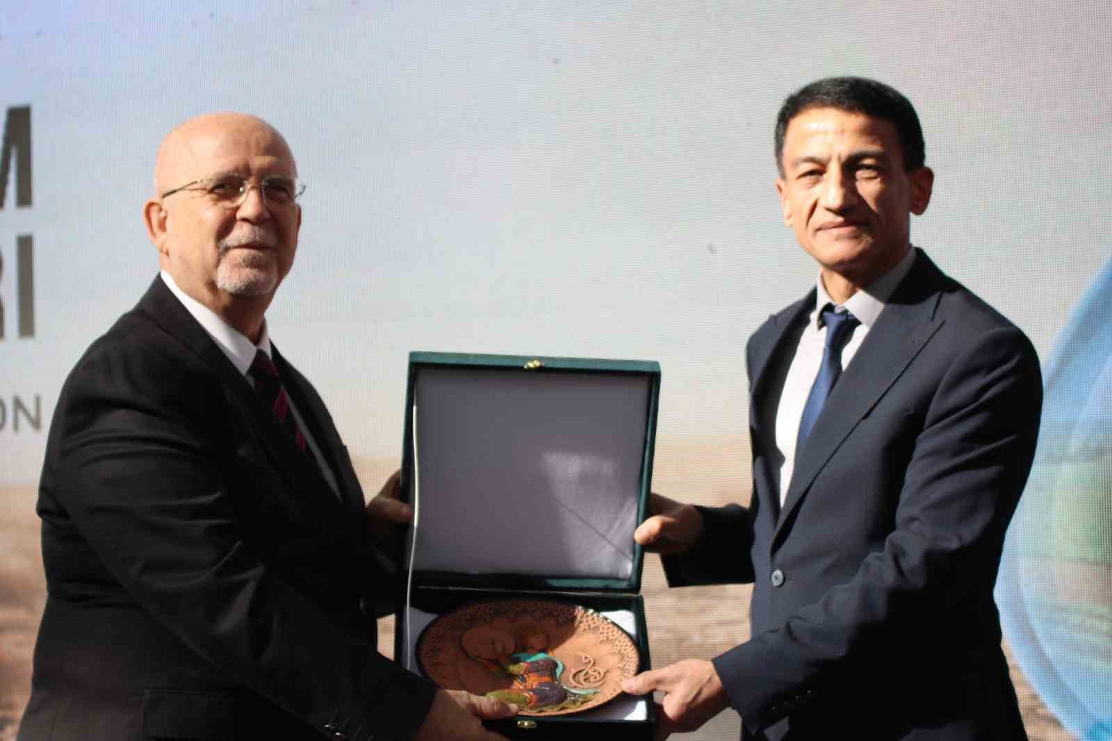 Avrupa’nın dev tarım fuarı Agroexpo İzmir’de kapılarını açtı
