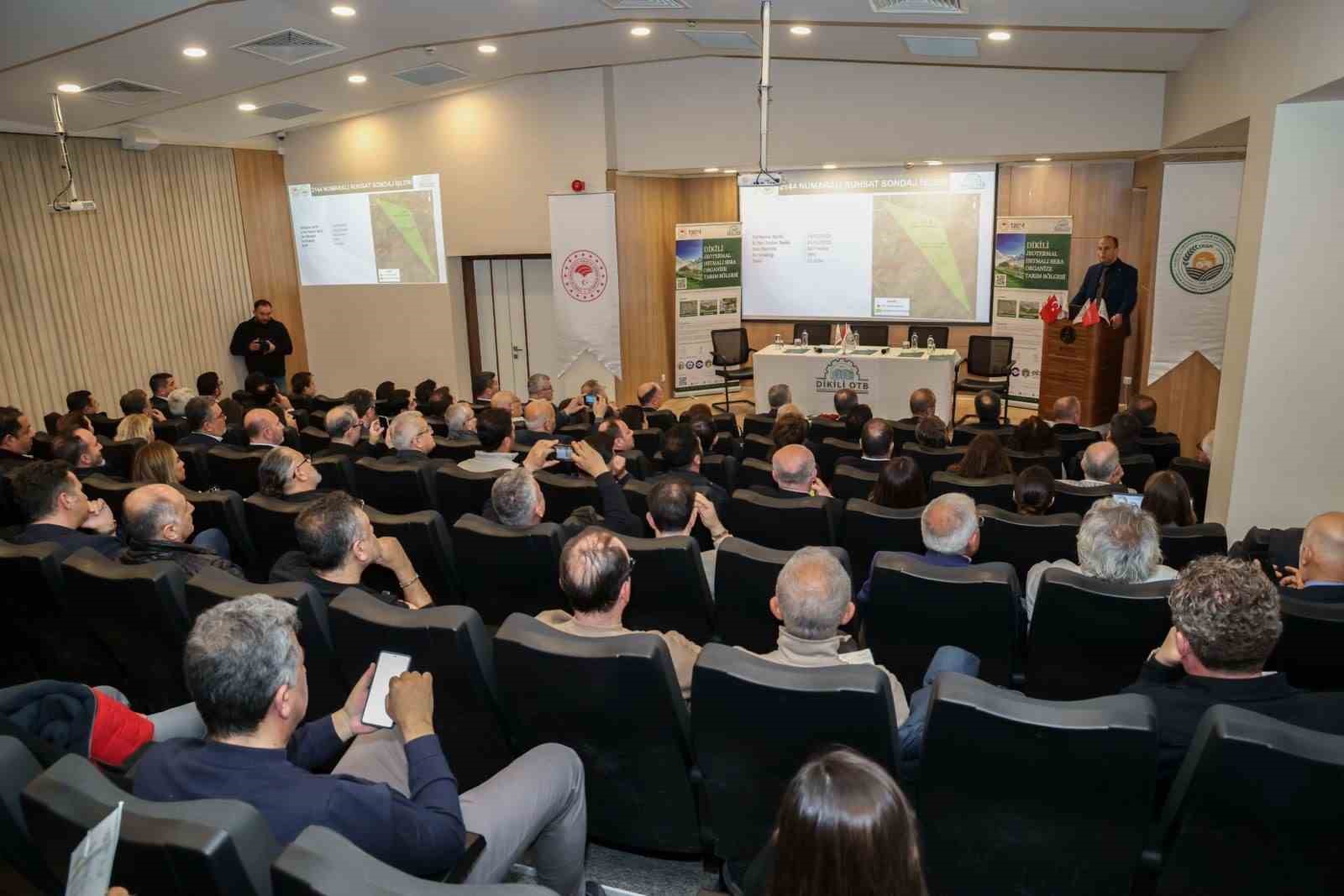 Avrupa’nın en büyük sera kümelenmelerinden biri Dikili’de yükseliyor
