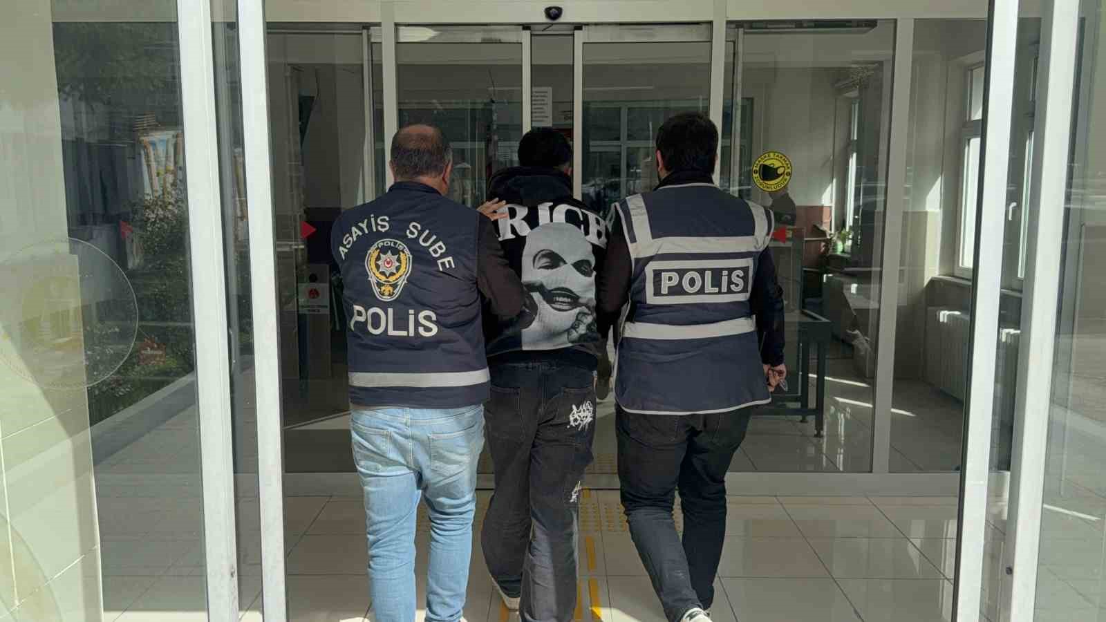 Ayakkabı hırsızı tutuklanarak cezaevine gönderildi
