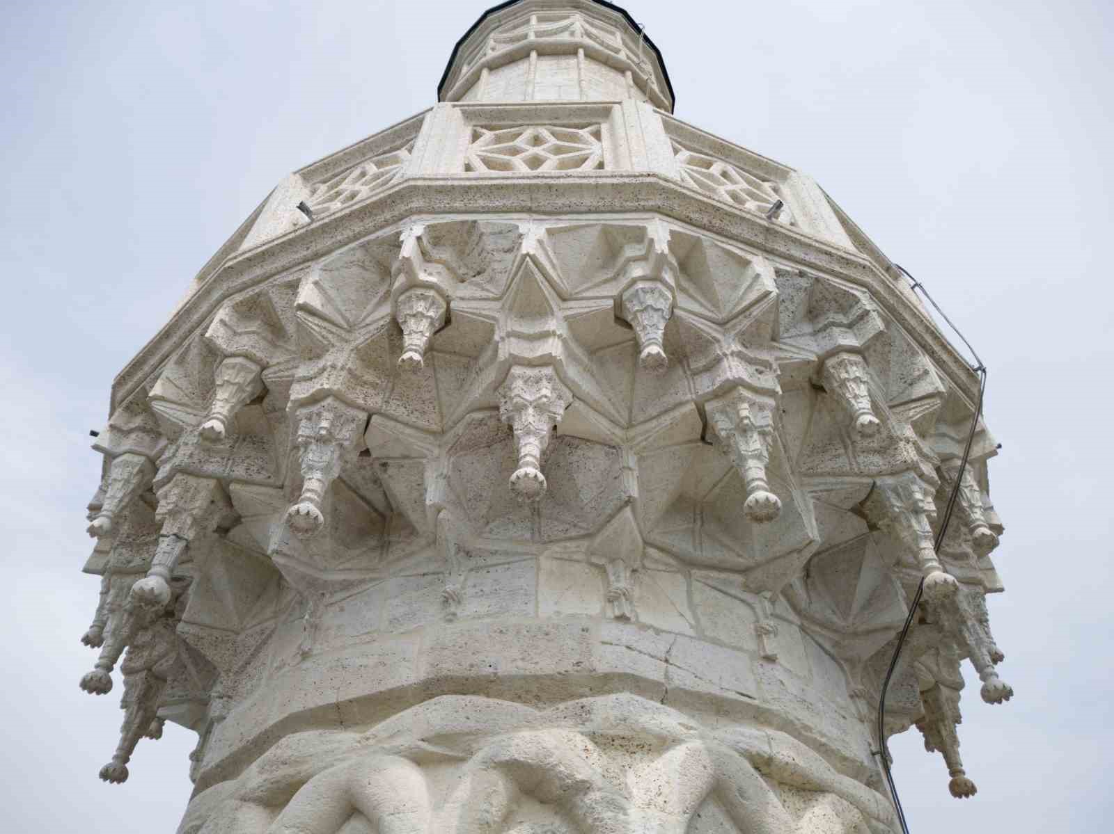 Ayasofya’nın kuzeydoğu minaresinde restorasyon tamamlandı
