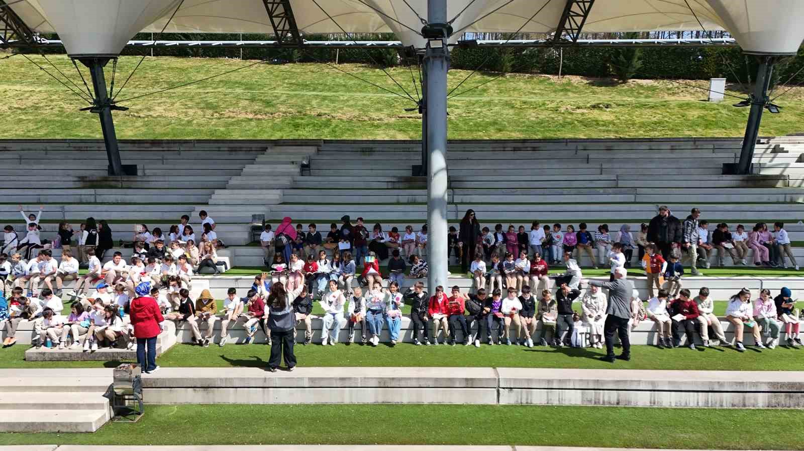 Ayçiçek Bisiklet Vadisi’nde minikler öğrenciler ağırlandı
