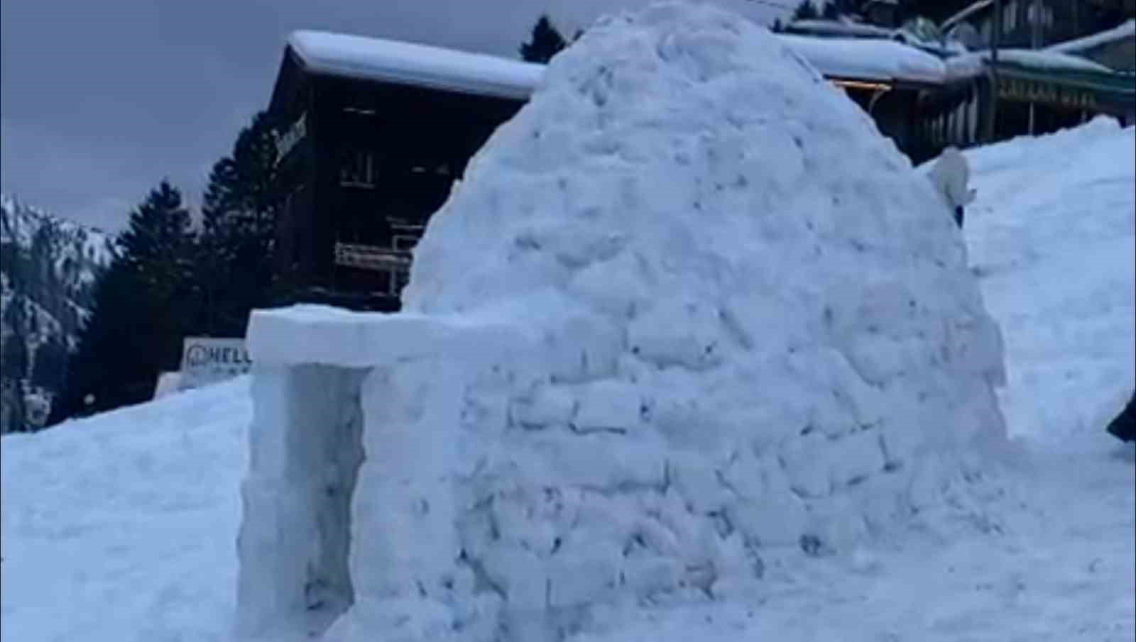 Ayder Yaylası’na yapılan ‘iglolar’ ilgi çekiyor
