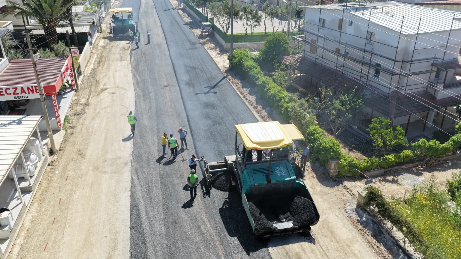 Aydın Büyükşehir Akbük yolunu yeniliyor
