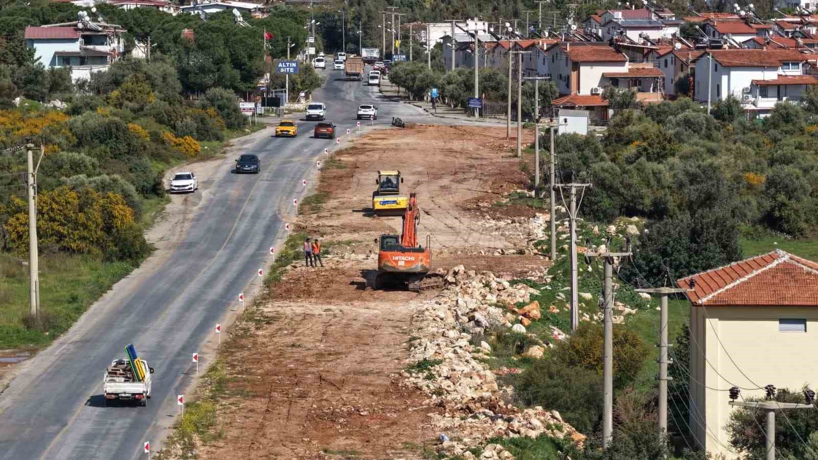 Aydın Büyükşehir, Akbük’te yol yenileme çalışmalarını sürdürüyor
