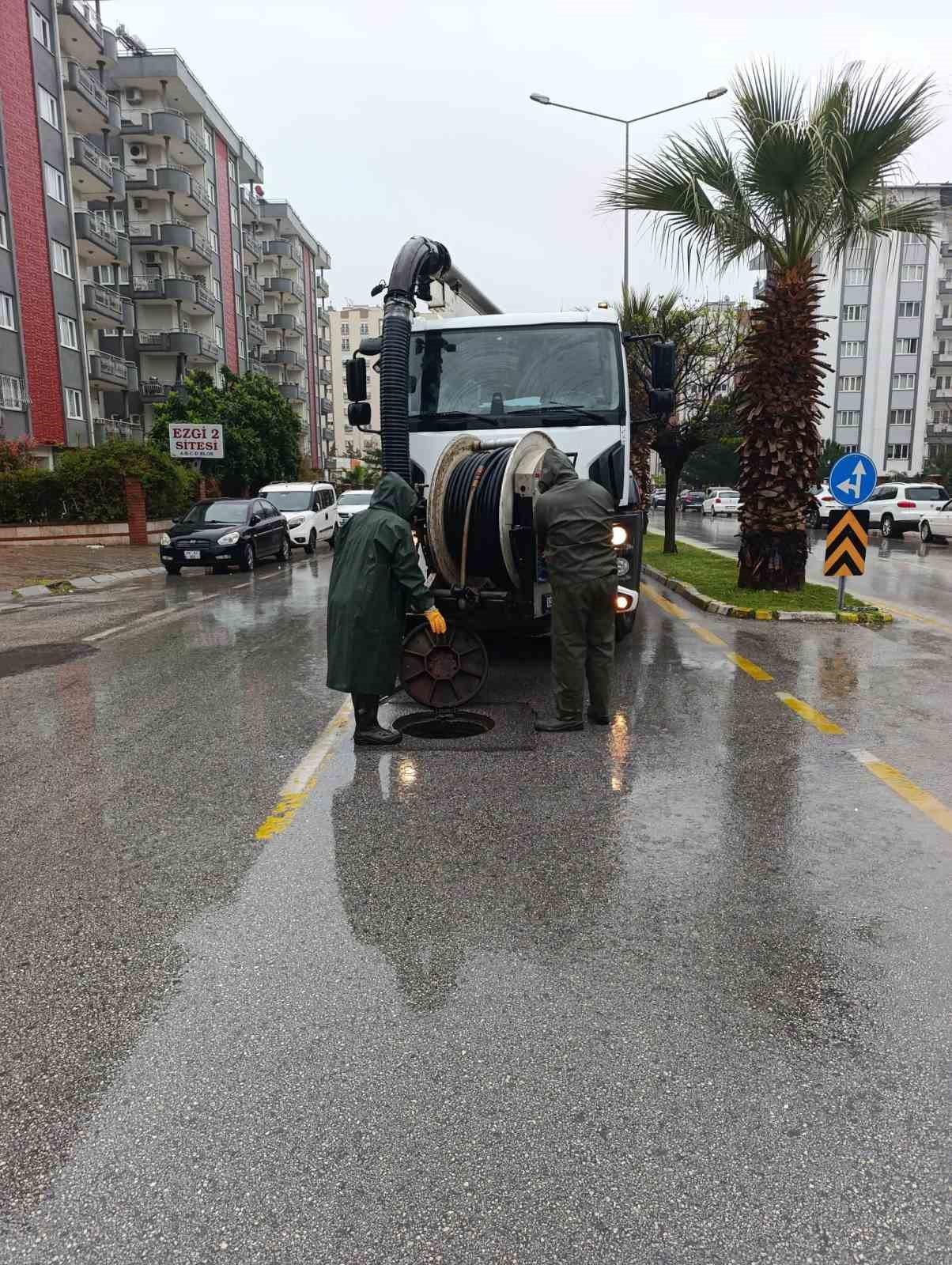 Aydın Büyükşehir Belediyesi ve ASKİ ekipleri yapışa karşı teyakkuzda
