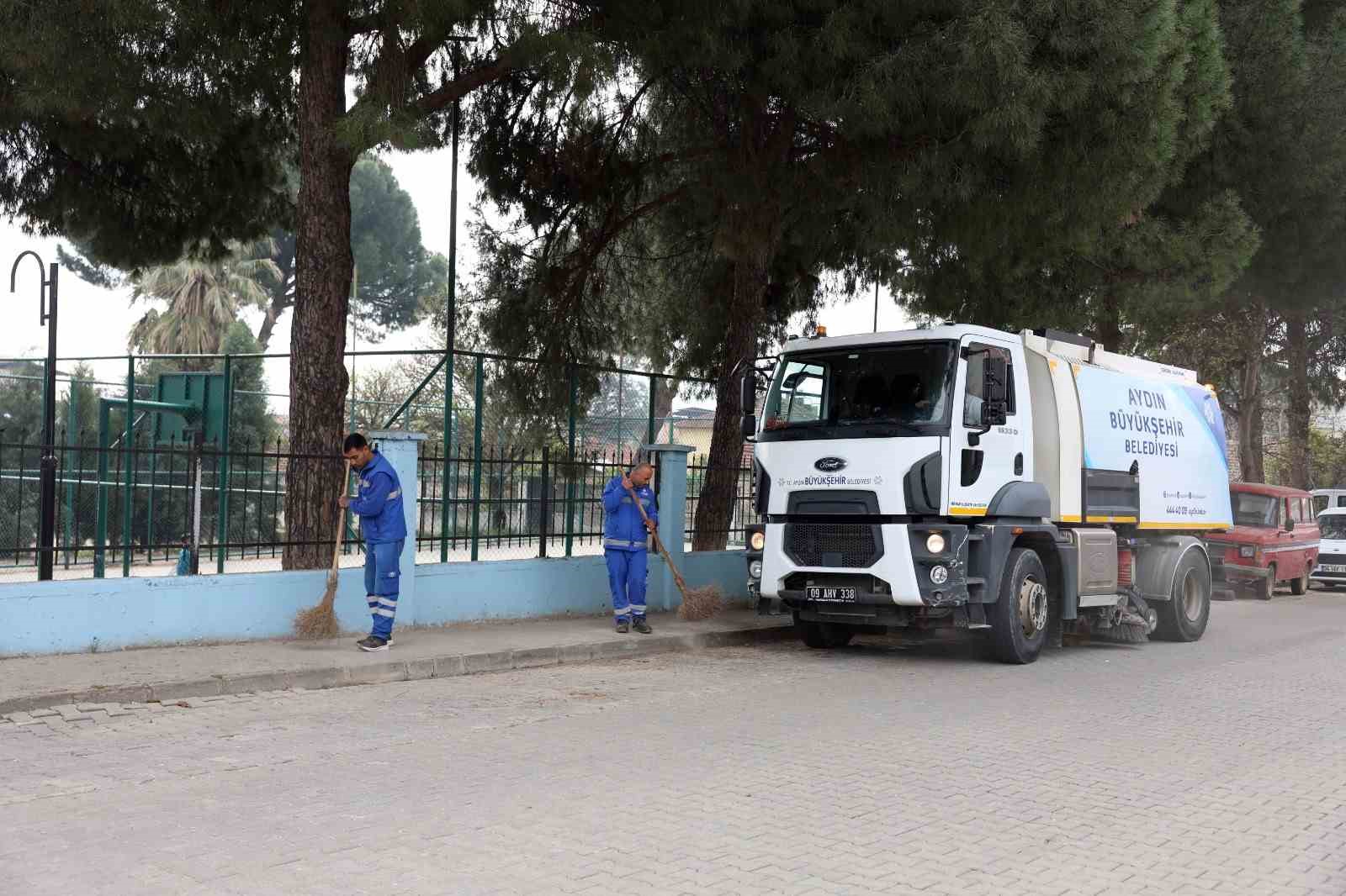 Aydın Büyükşehir Belediyesi’nin kent genelindeki çalışmaları sürüyor
