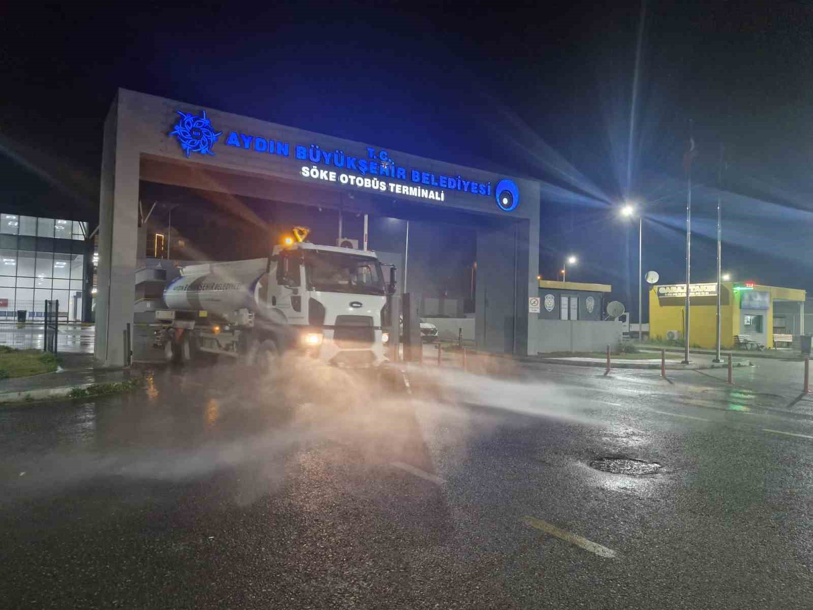 Aydın Büyükşehir’den bayram öncesi otobüs terminallerinde temizlik çalışması
