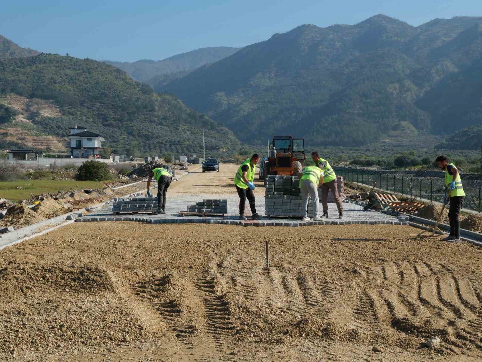 Aydın Büyükşehir’den Buharkent’te yol yapım çalışması
