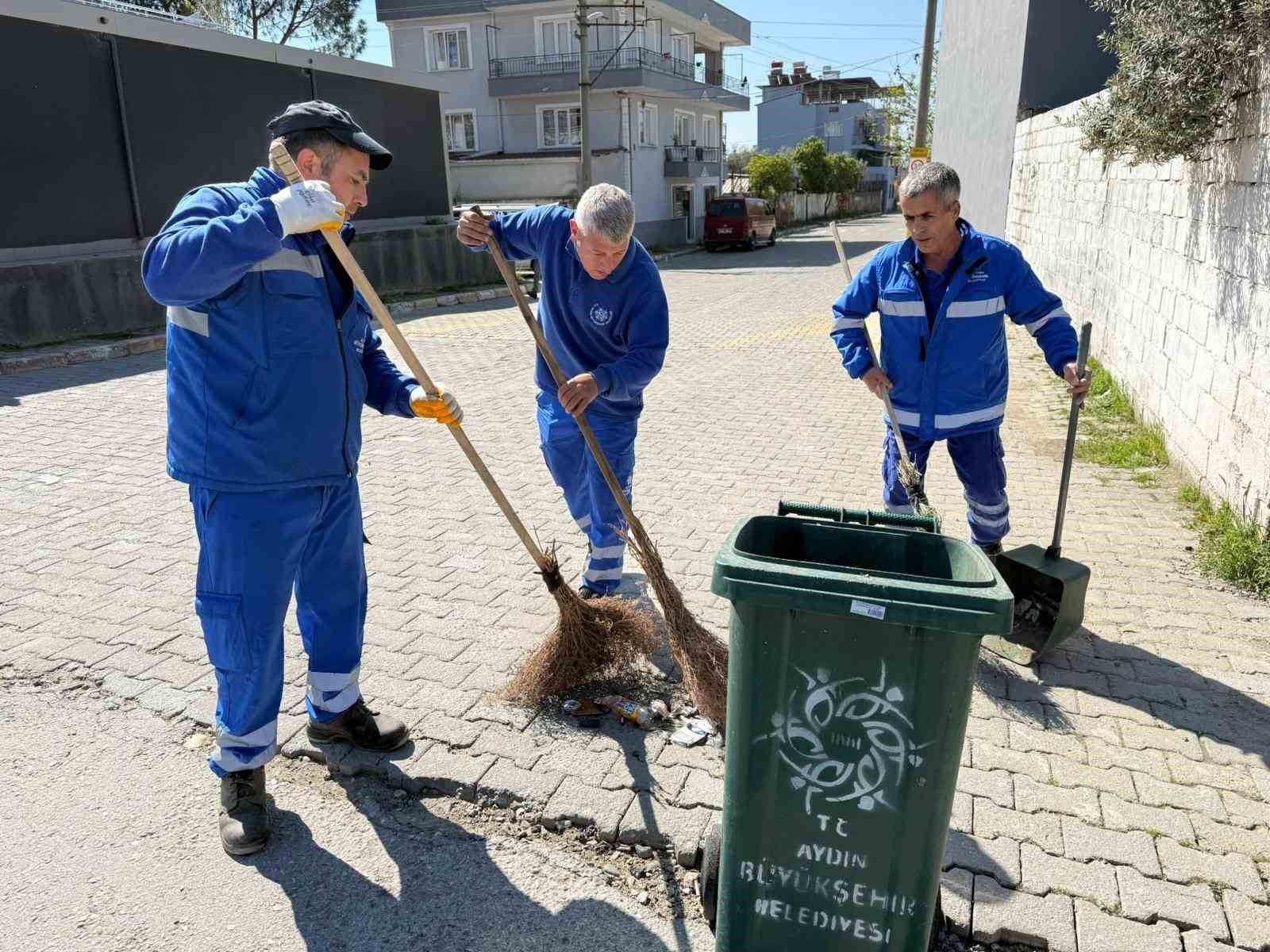 Aydın Büyükşehir’den, çevre düzenleme ve bakım çalışması
