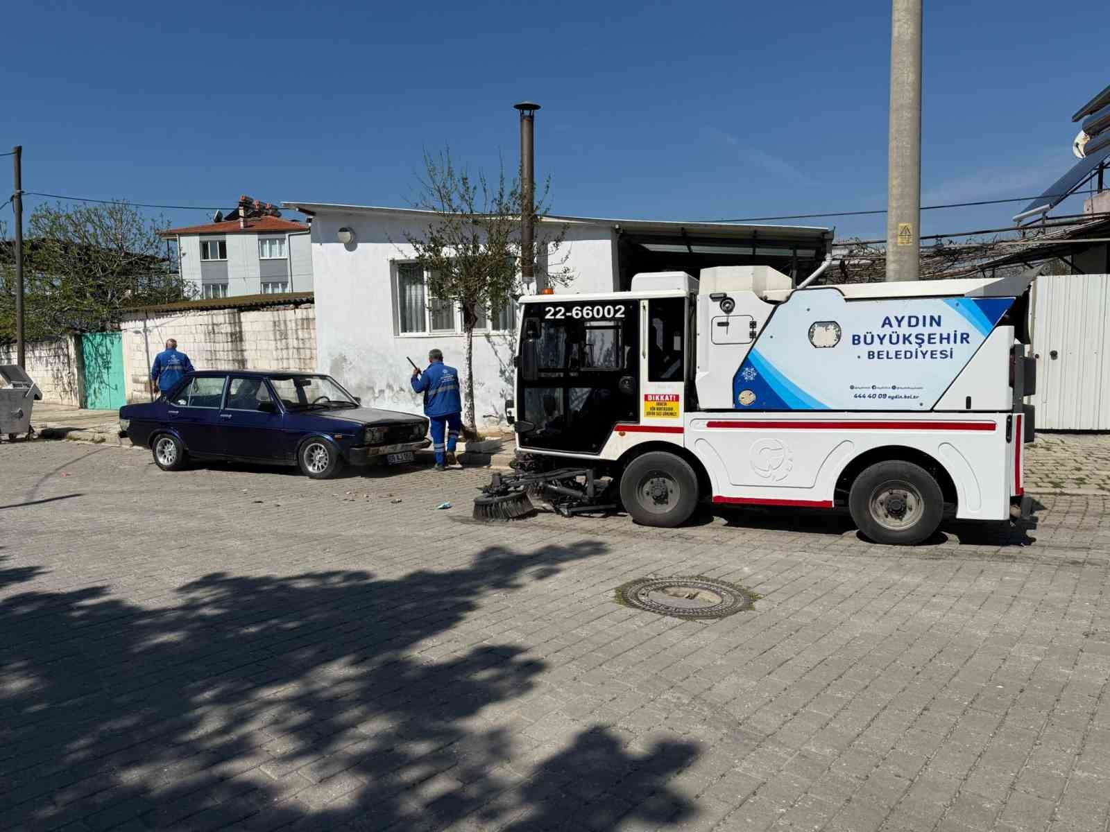 Aydın Büyükşehir’den, çevre düzenleme ve bakım çalışması
