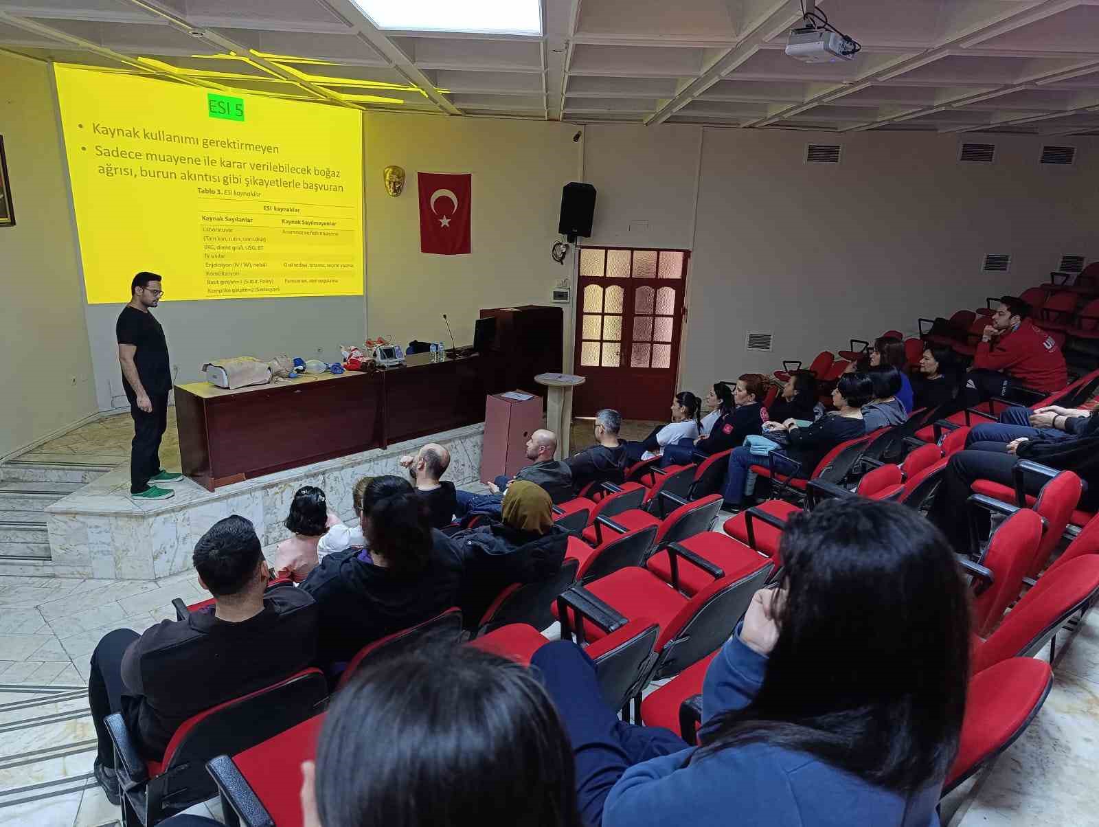 Aydın Devlet Hastanesi’nde personele acil durum ve afet eğitimi verildi
