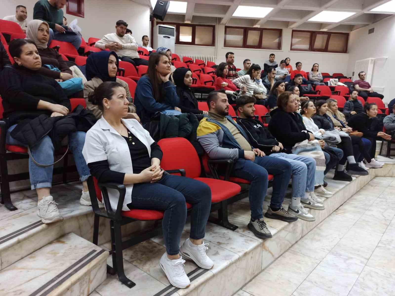 Aydın Devlet Hastanesi’nde yeni personeller bilgilendirildi
