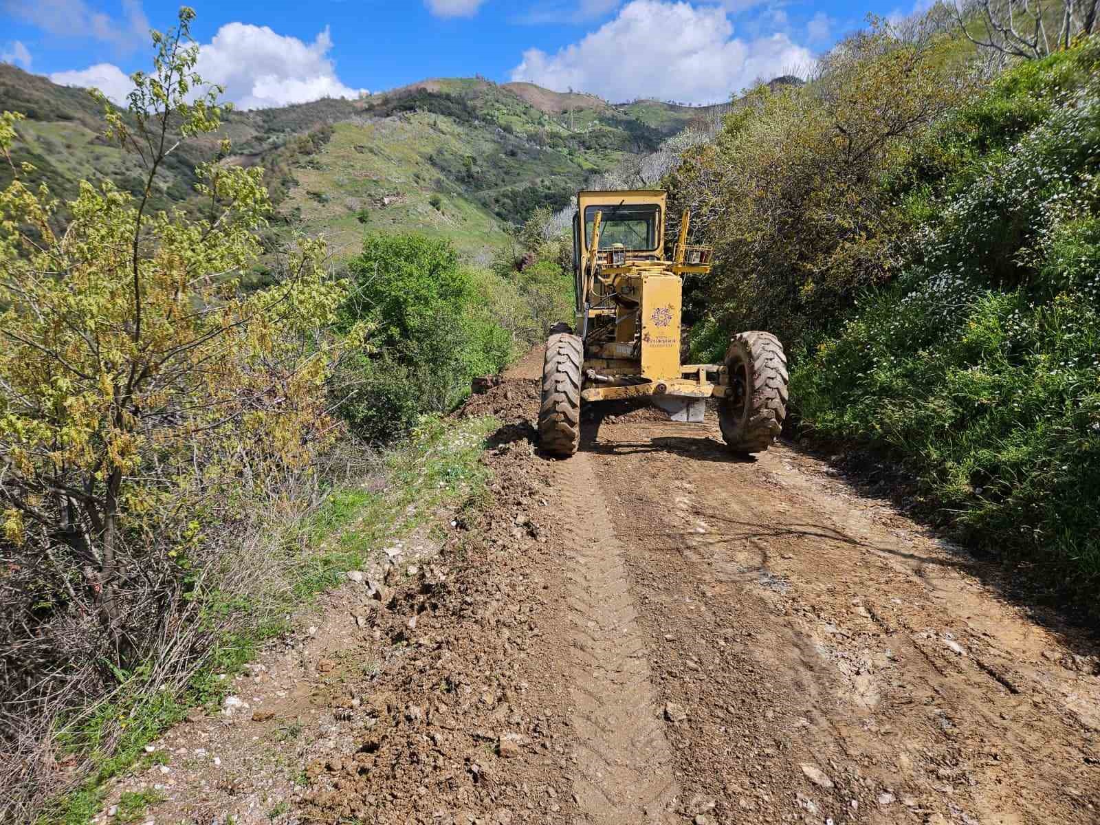 Aydın’da 17 ilçede eş zamanlı yol seferberliği
