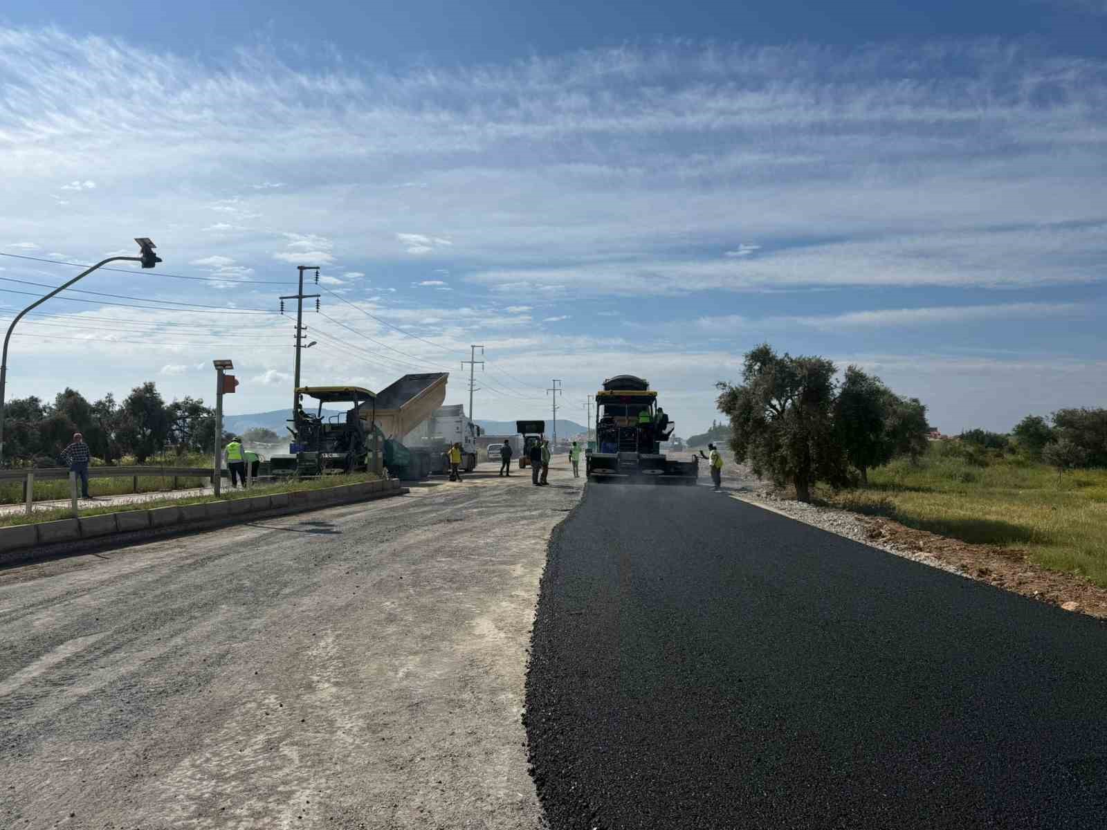 Aydın’da 17 ilçede eş zamanlı yol seferberliği
