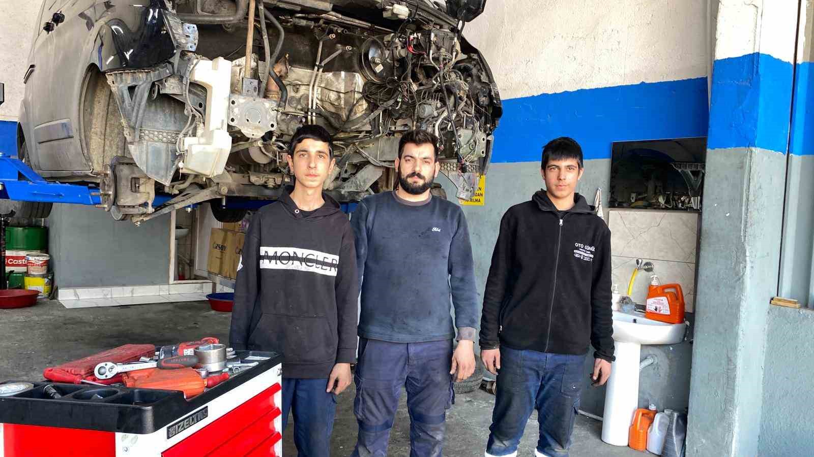 Aydın’da bayram öncesi sanayiler hareketlendi
Aydın’da bayram öncesi sanayiler hareketlendi