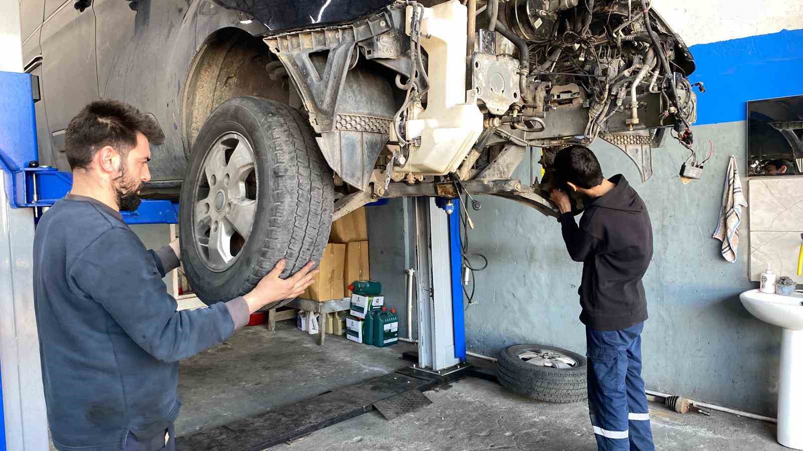 Aydın’da bayram öncesi sanayiler hareketlendi
Aydın’da bayram öncesi sanayiler hareketlendi