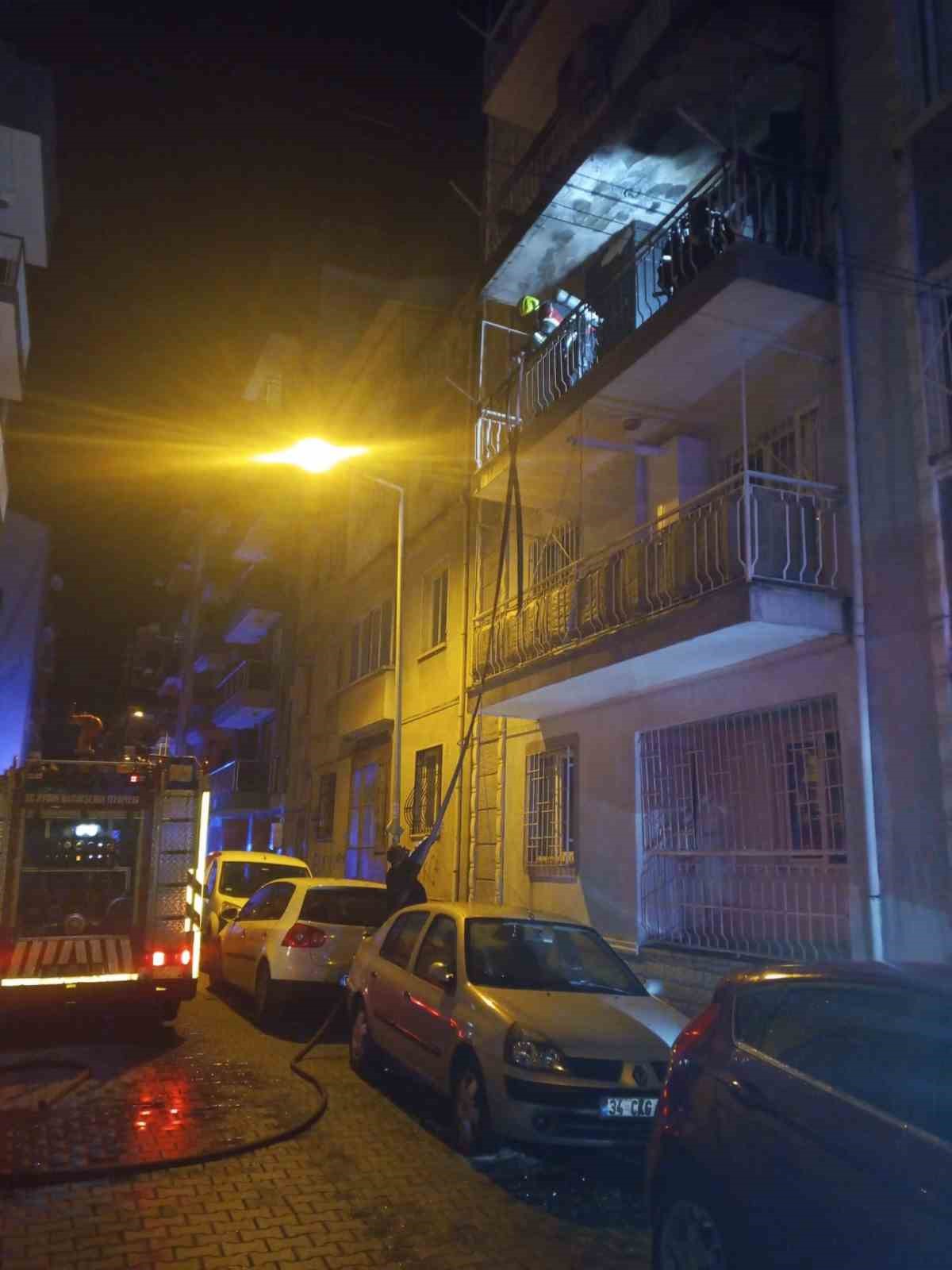 Aydın’da ev yangını panikletti
