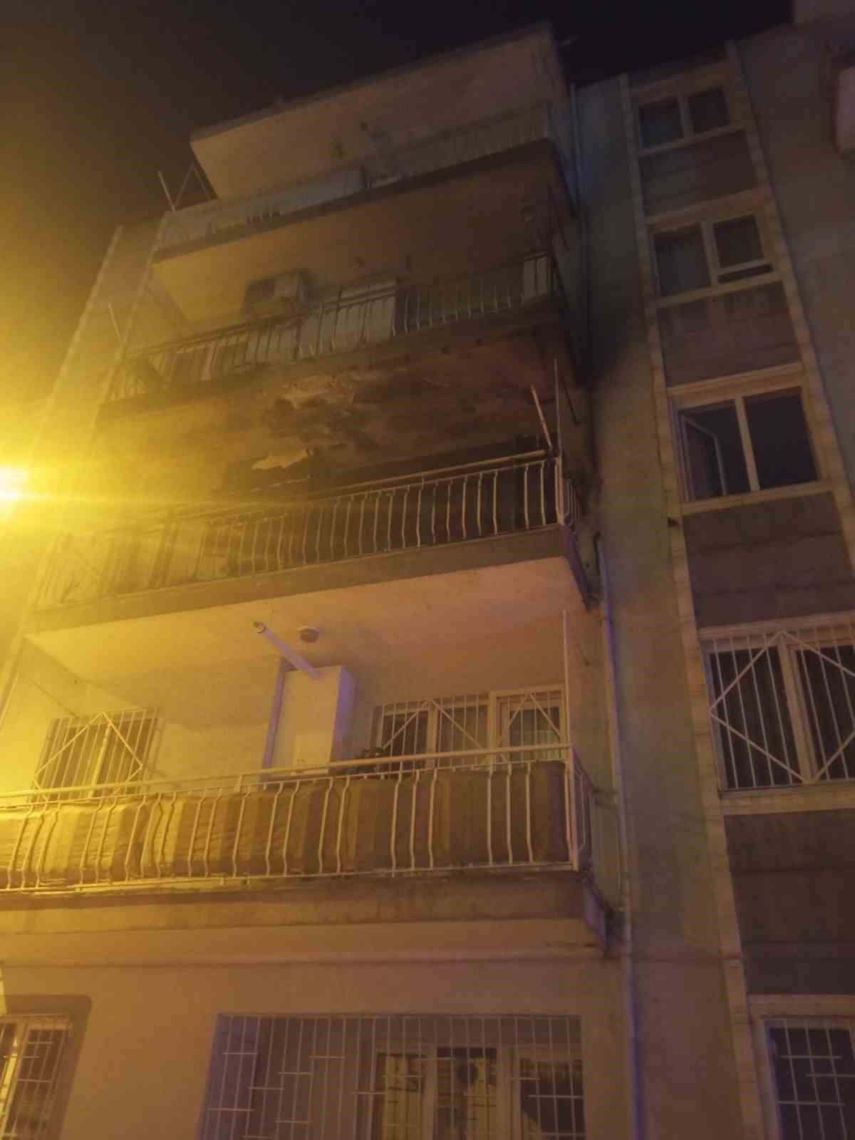 Aydın’da ev yangını panikletti
