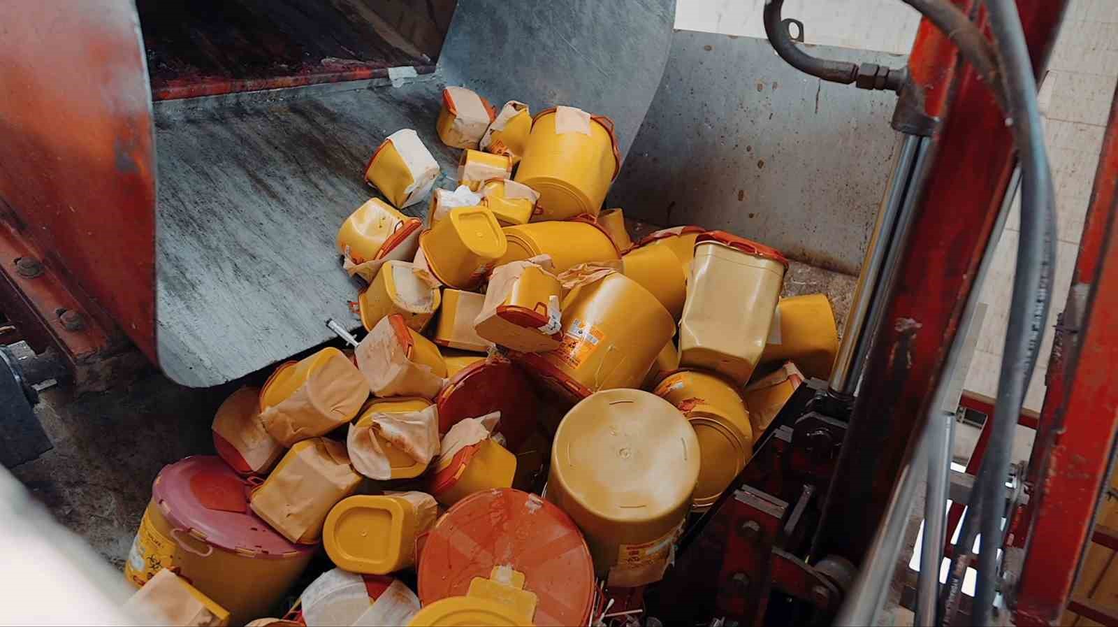Aydın’da her gün 4 ton tıbbi atık sessizce bertaraf ediliyor
