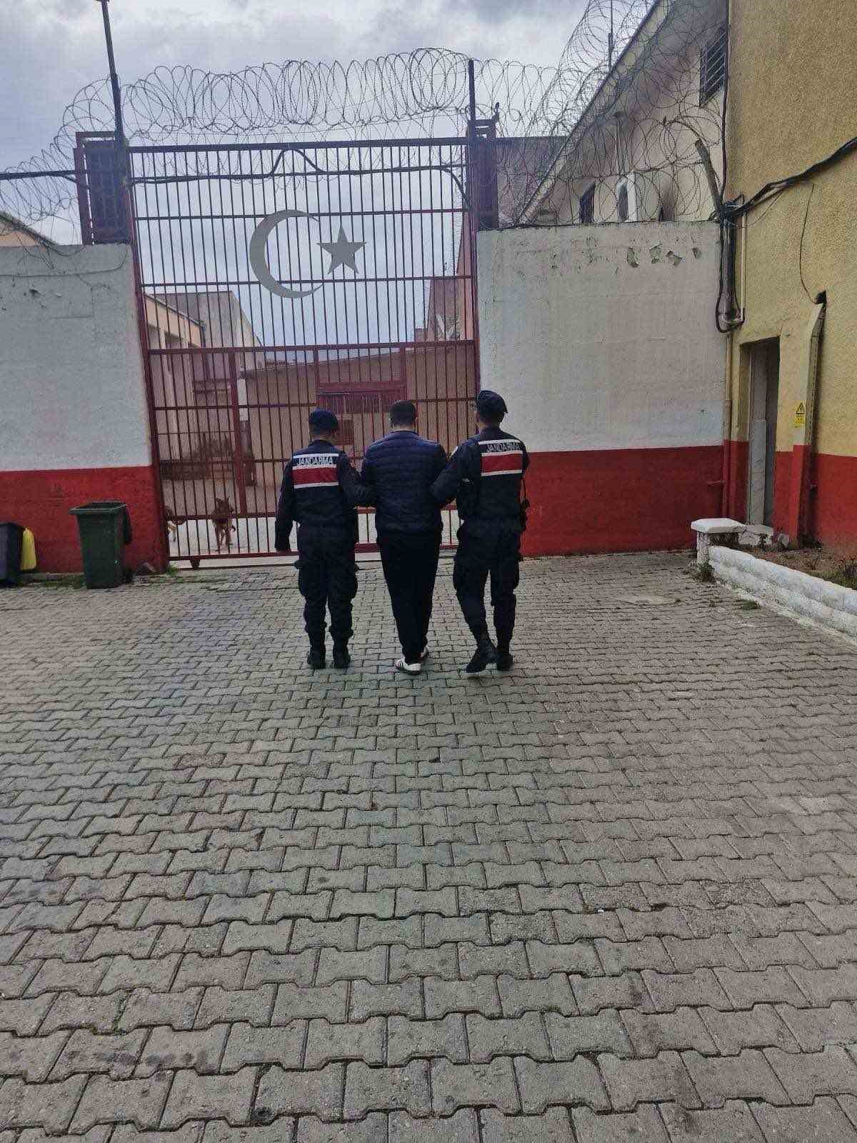 Aydın’da iki aranan hükümlü yakalandı
