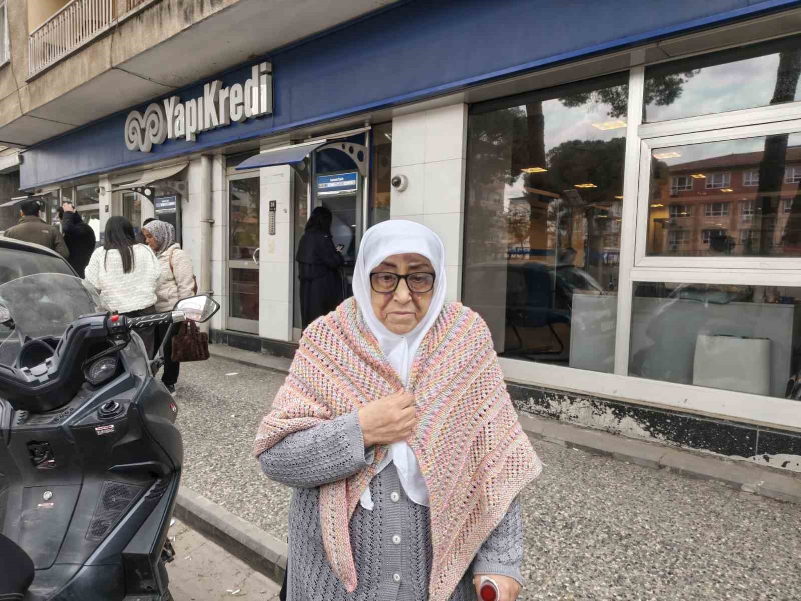 Aydın’da ilginç olay: "Düzgün konuşamıyorsun" deyip emekli maaşını vermediler
