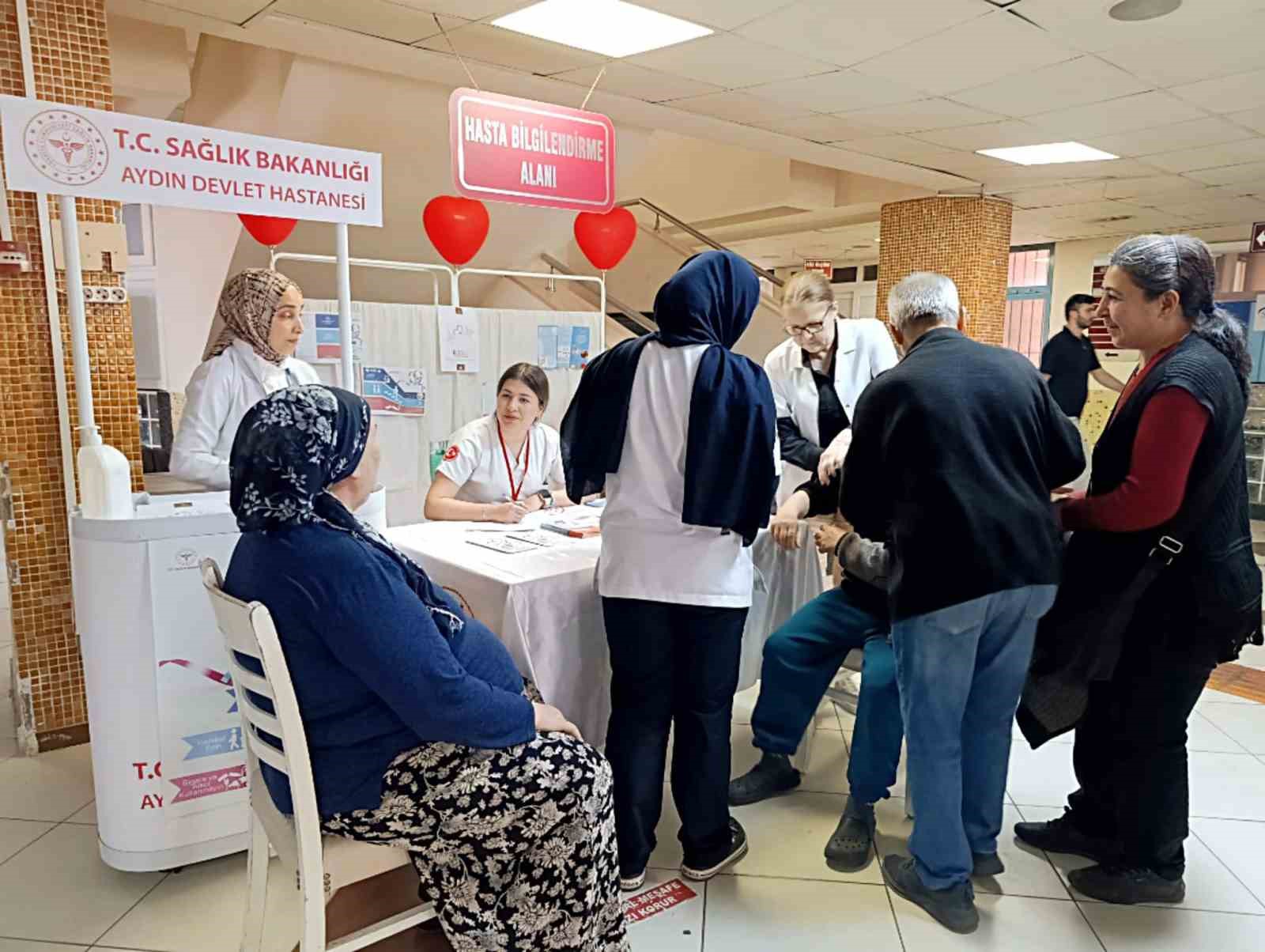 Aydın’da Kalp Sağlığı Haftası’nda farkındalık standı yoğun ilgi gördü
