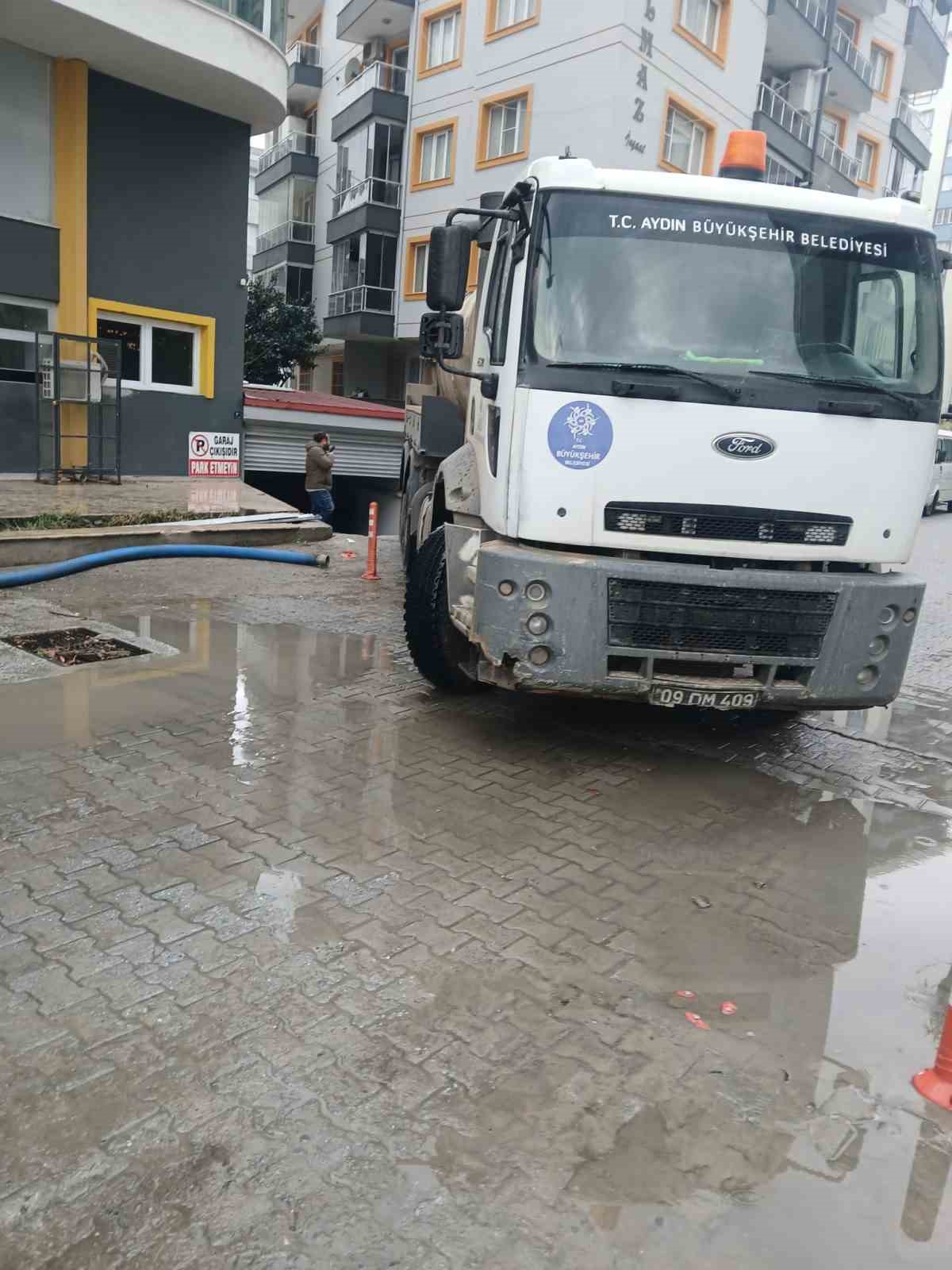 Aydın’da kuvvetli yağışlara büyükşehir ve ASKİ’den anında müdahale
