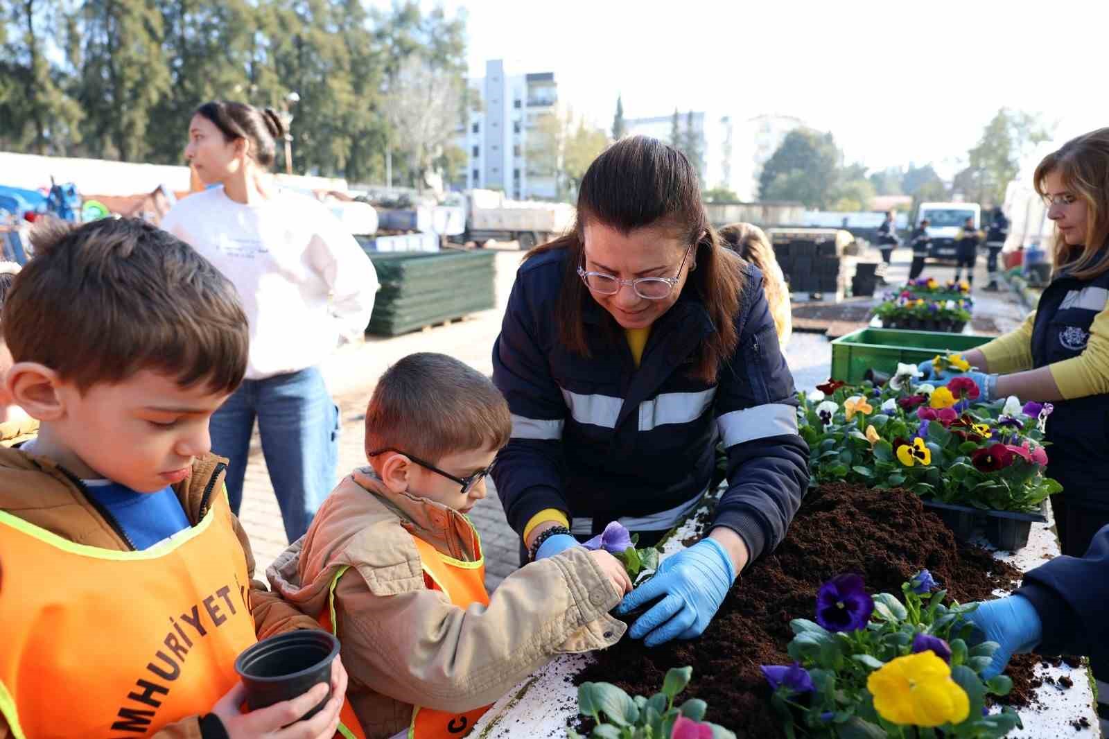 Aydın’da öğrenciler doğa sevgisini öğreniyor

