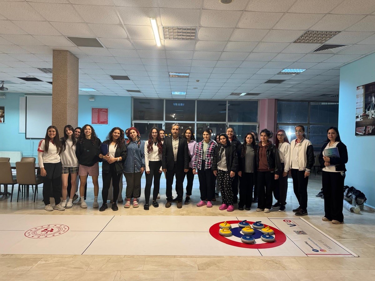 Aydın’da öğrenciler Kadınlar Günü’nü sporla kutladı
