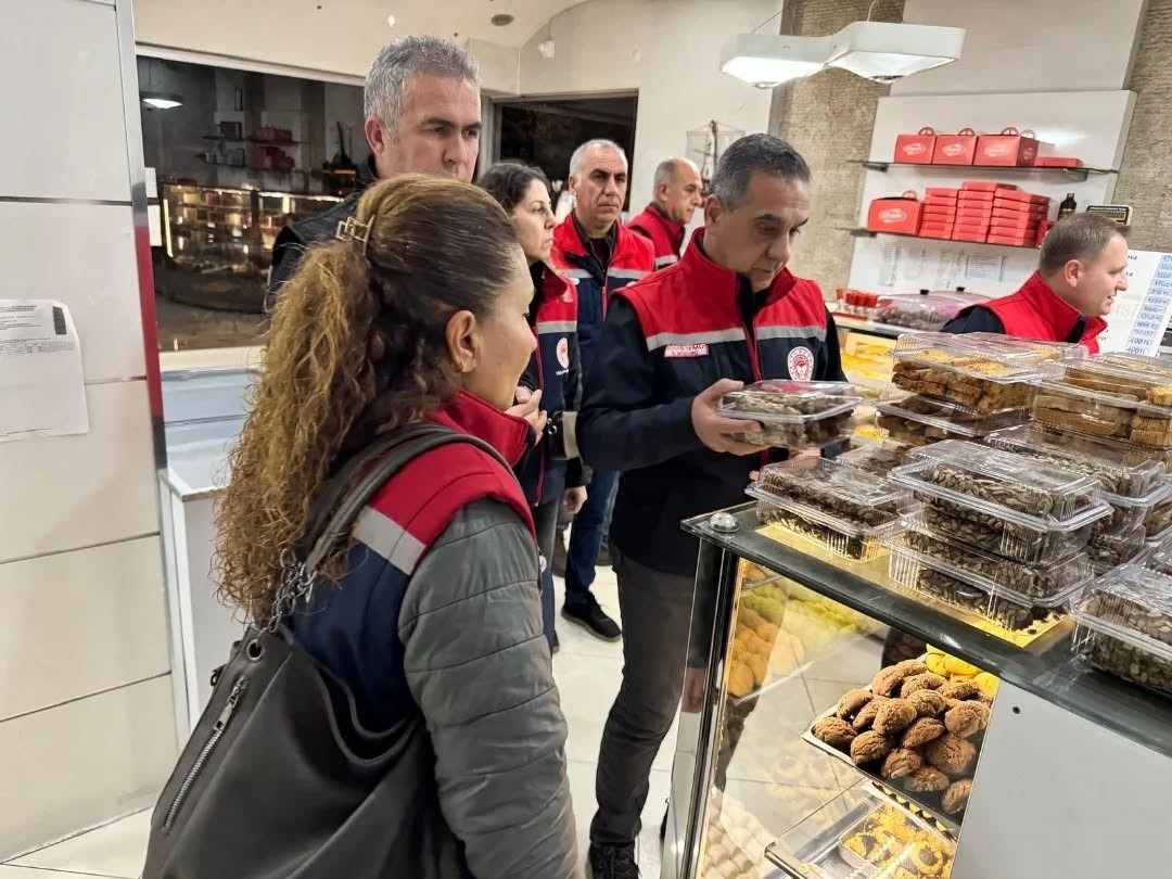 Aydın’da Ramazan Bayramı öncesi gıda denetimleri yoğunlaştırıldı
