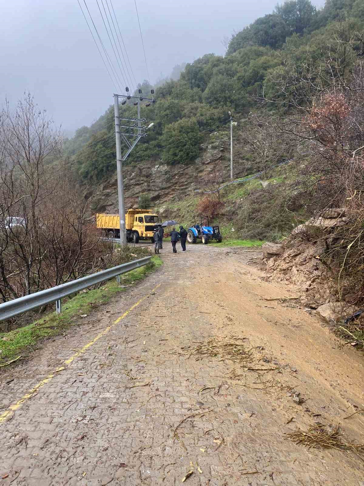 Aydın’da sağank yağışa karşı Büyükşehir ekiplerinden yoğun çalışma
