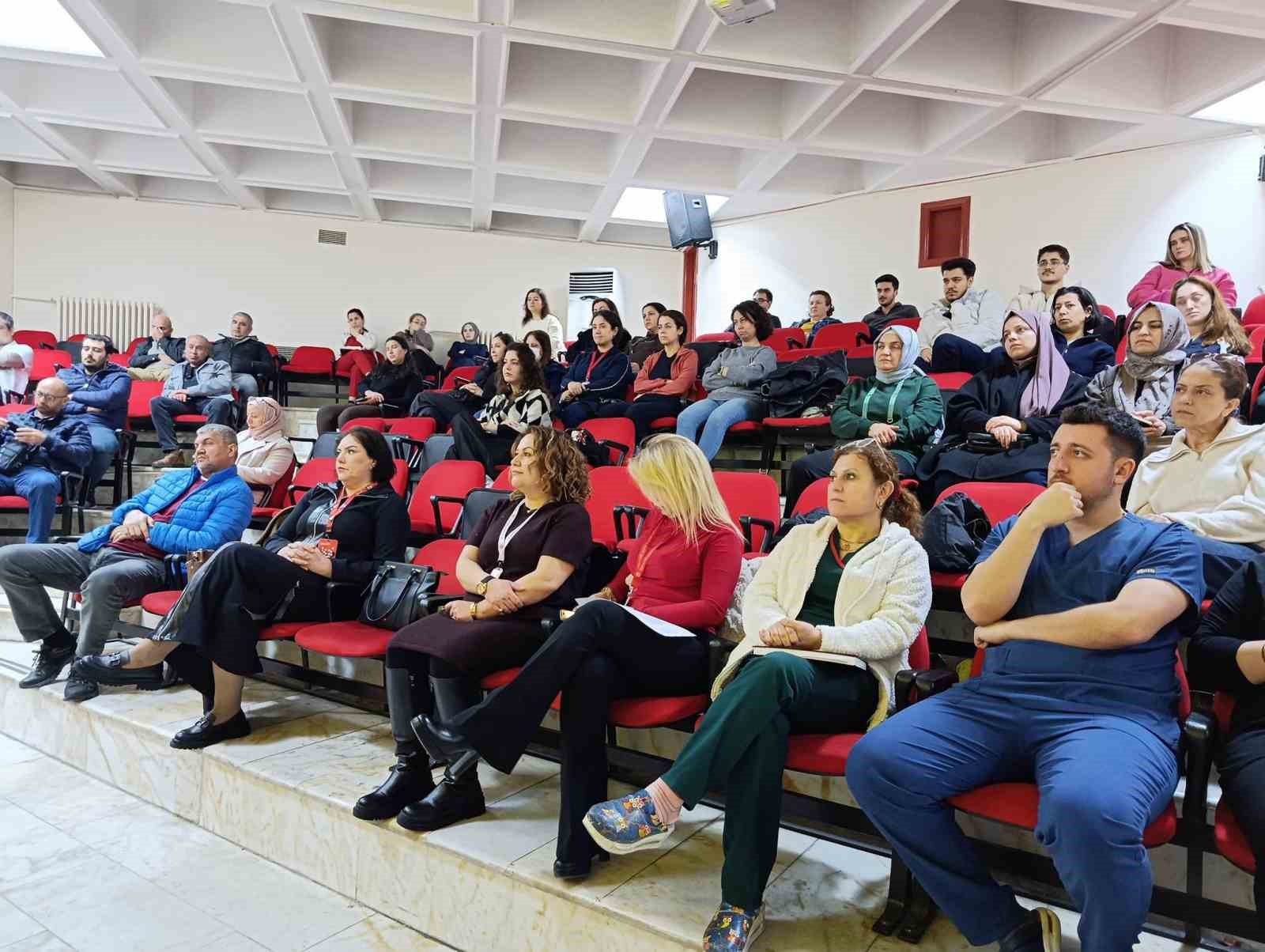 Aydın’da sağlık çalışanlarına organ bağışı eğitimi verildi

