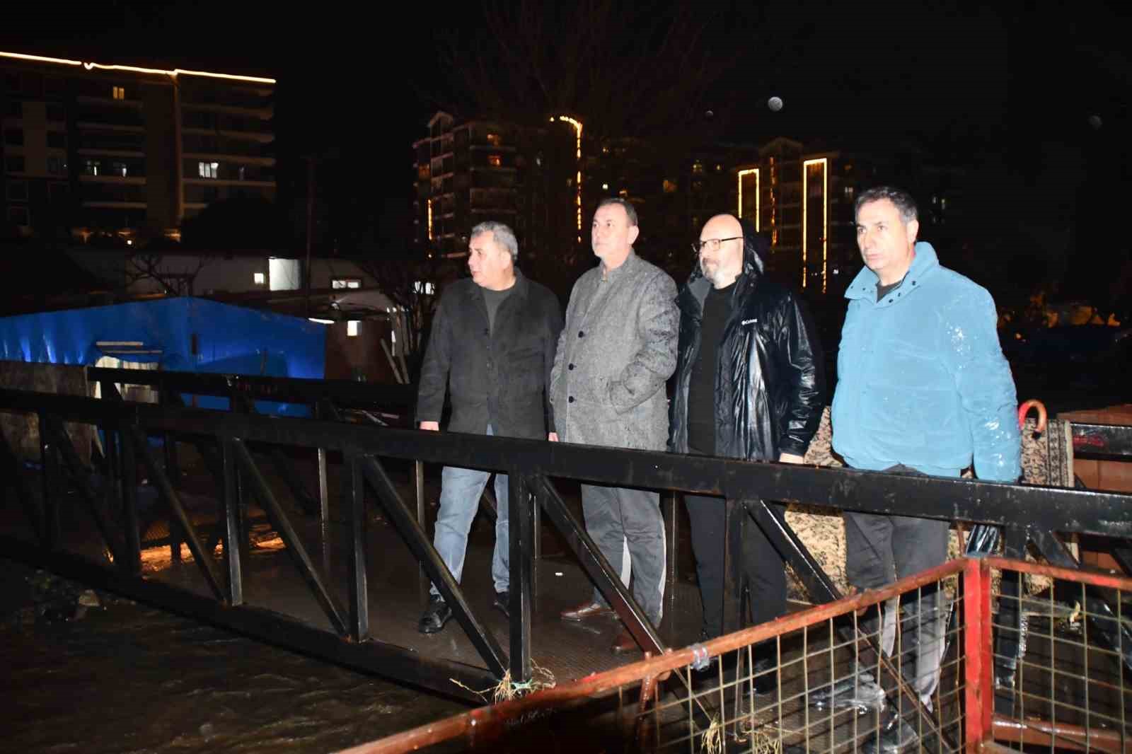 Aydın’da taşkın alarmı: Söke’de dere kenarındaki evler tahliye edildi
