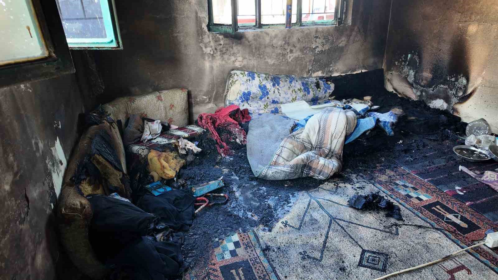 Aydın’da yalnız yaşayan yaşlı adam yangında hayatını kaybetti
