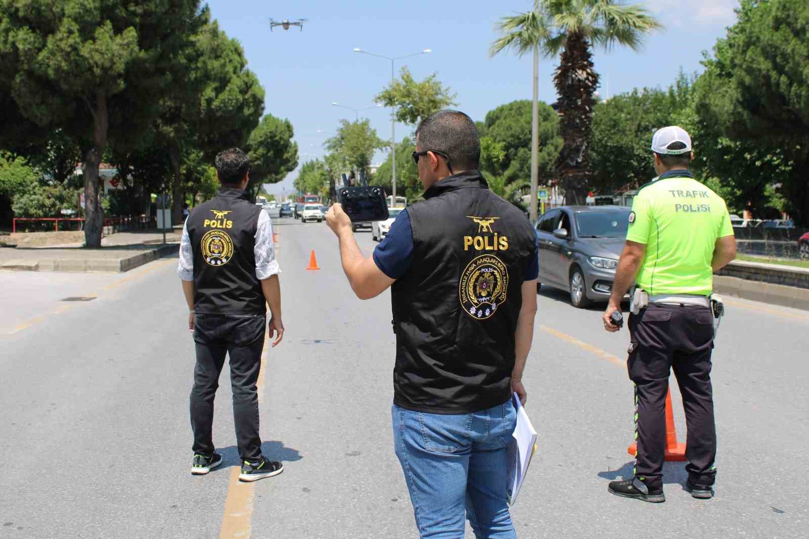 Aydın’da yılbaşında 8 bin personel görev yapacak
Aydın’da yılbaşında 8 bin personel görev yapacak