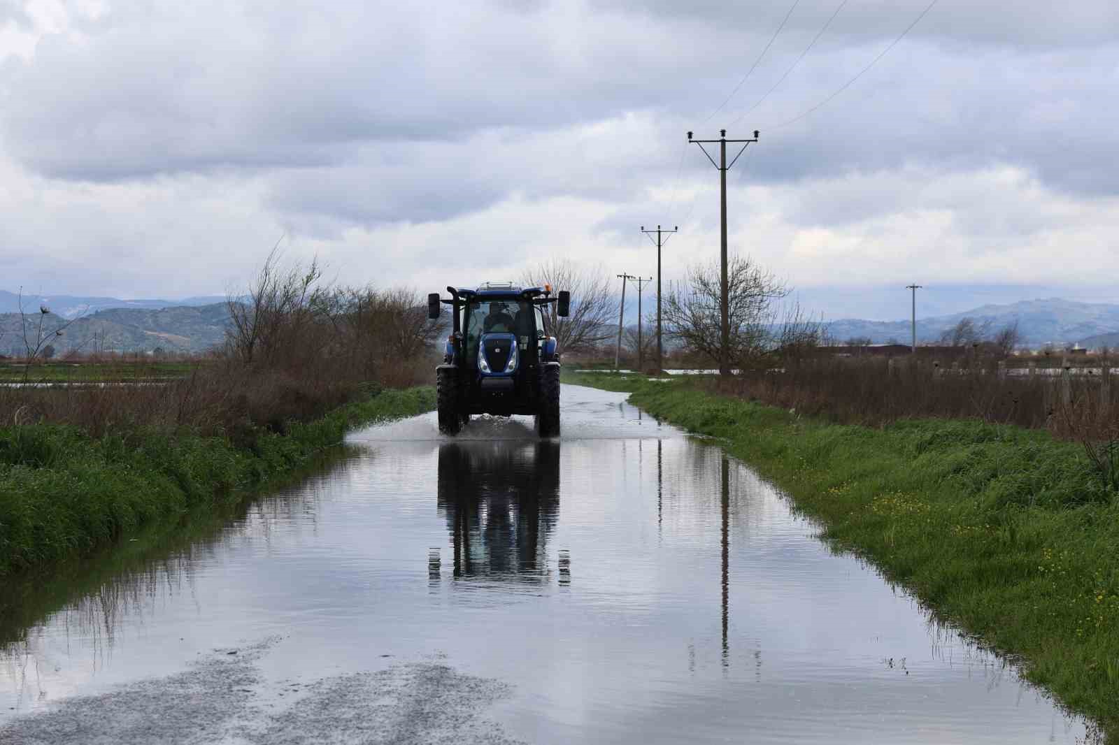 Aydın’daki taşkının izleri havadan görüntülendi
