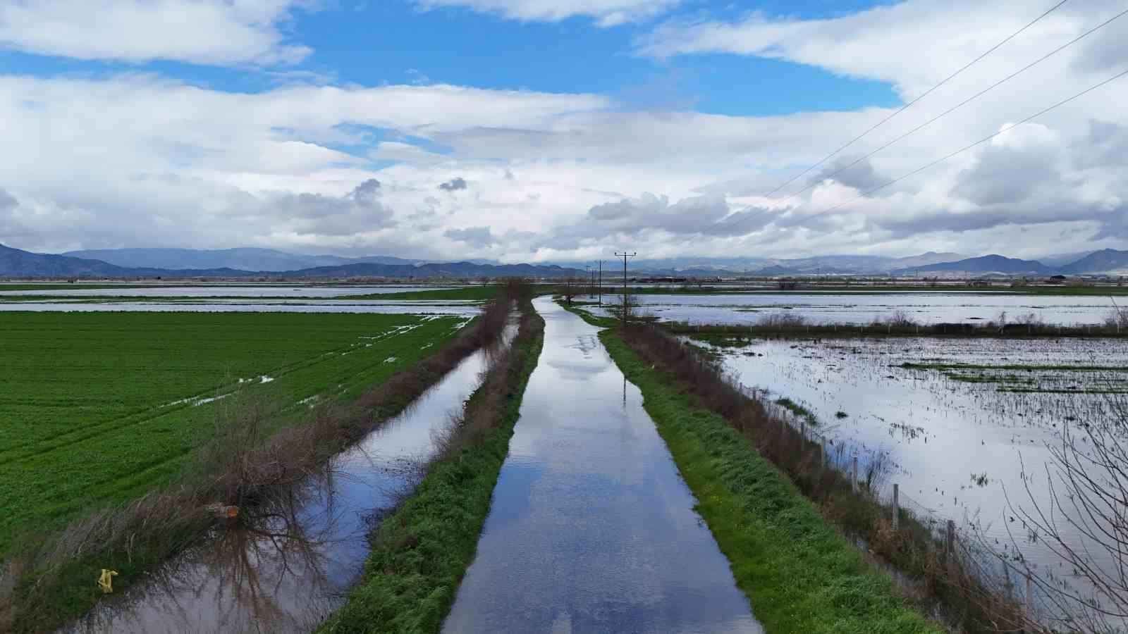 Aydın’daki taşkının izleri havadan görüntülendi
